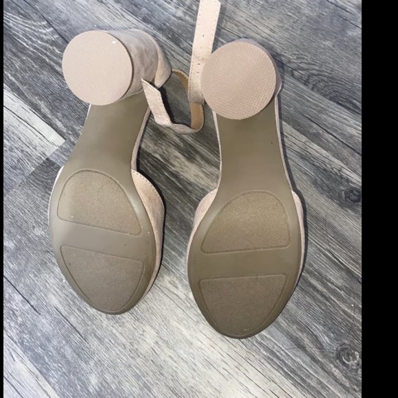 Women’s size 5.5 Nude Hydrangea heels, Lauren Conrad - Picture 5 of 5